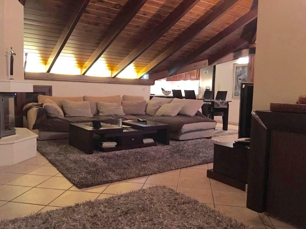 The Loft Apartment Chios Town Bagian luar foto