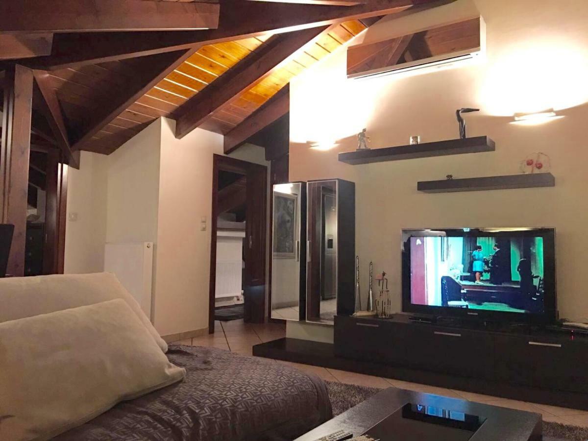The Loft Apartment Chios Town Bagian luar foto